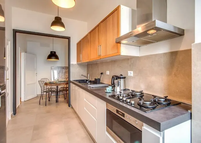 Borgo Vittorio 2 Bdr 2 Bath St Peter's
